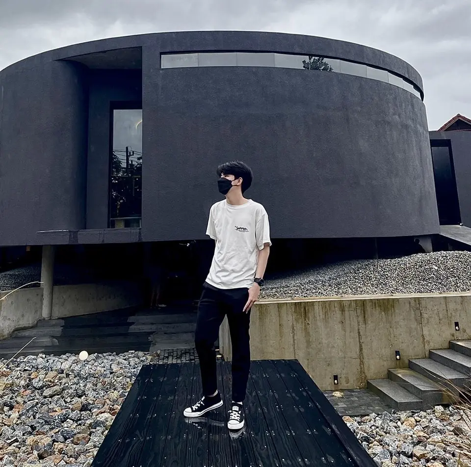 Fiwzi　（ヒューズ）